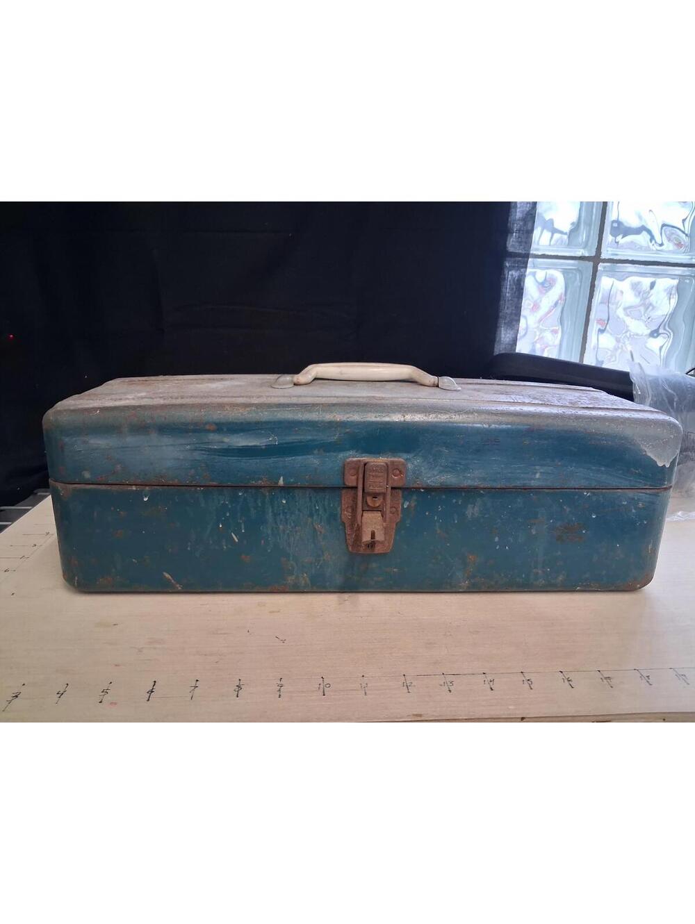 Union Steel Chest Tool Box with Handle
